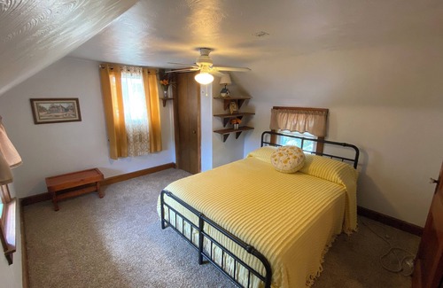 Lexington Other | Peaceful, 150 yr old country farmhouse just 1.5 miles from Mid-Ohio racecourse!