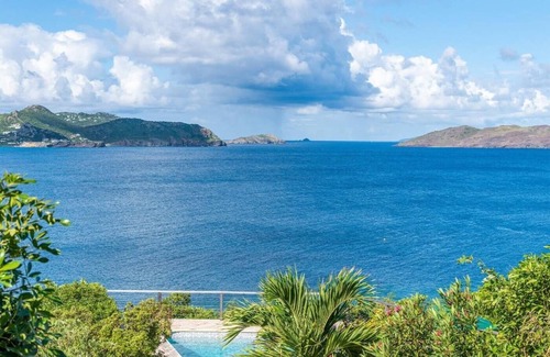 Pointe Milou Villa | Peaceful 2 BDRM Villa w BBQ & Garden