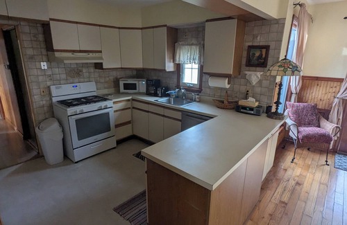 Ironia House | Peaceful 3 BR ranch in rural Chester Take a break and unwind at our oasis.