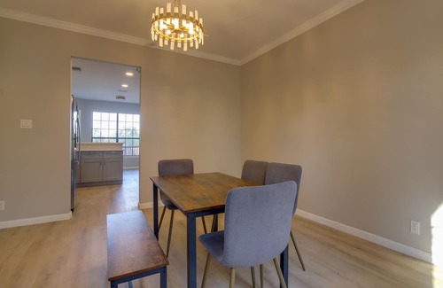 High Vista House | Peaceful Austin Home w/Deck ~ 14 Mi to Downtown