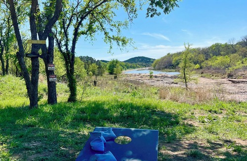 San Saba Cabin | Peaceful Cabin on the Colorado River. Very close to Colorado Bend State Park