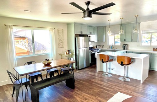 Linda Vista House | Peaceful Canyon Retreat in the Heart of San Diego. Family & Pet friendly
