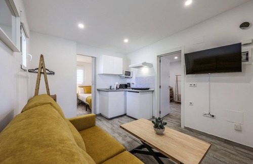 Fuencarral Apartment | Peaceful City Escape 30' from Central Madrid