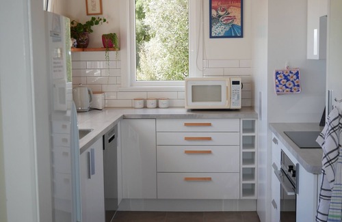 Enfield Cottage | Peaceful cottage in private garden setting.
