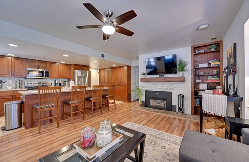 Payson House | Peaceful Deck + Fire Pit: Payson Home!