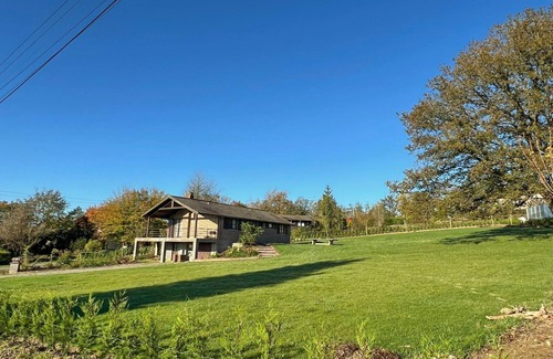 Septon House | Peaceful Escape with Garden