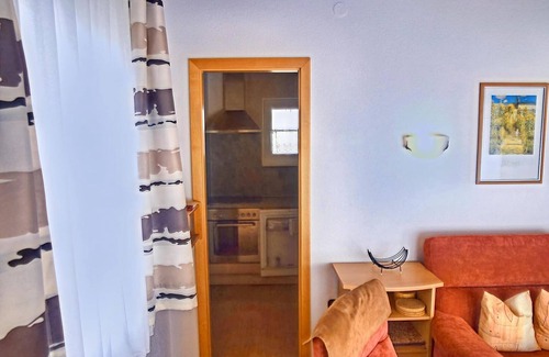 Schwarzenbach House | Peaceful Garden Apartment