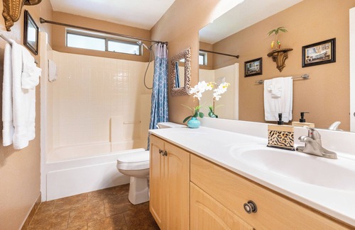 Neely Farms House | Peaceful Guest Suite: Prime Location With Garage