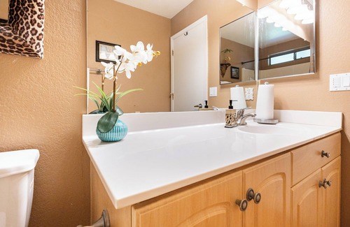 Neely Farms House | Peaceful Guest Suite: Prime Location With Garage