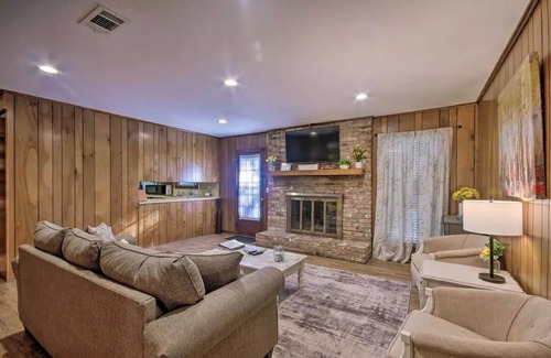 Tougaloo House | Peaceful Home, Colleges-Hospitals-Shops Close, Corporate Bookings Welcome