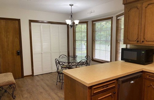 Tougaloo House | Peaceful Home, Colleges-Hospitals-Shops Close, Corporate Bookings Welcome