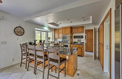 Loomis House | Peaceful Home on Acreage, Walk to Folsom Lake