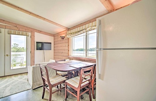 Horicon Apartment | Peaceful Horicon Studio with Rock River Access!