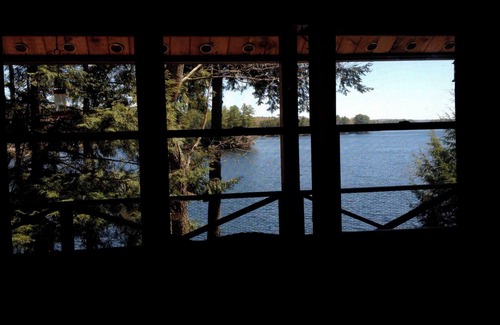 Meredith Cabin | Peaceful lakeside getaway