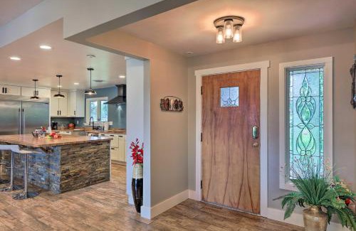 Lebanon House | Peaceful Lebanon FarmhouseandRanch with Pool!