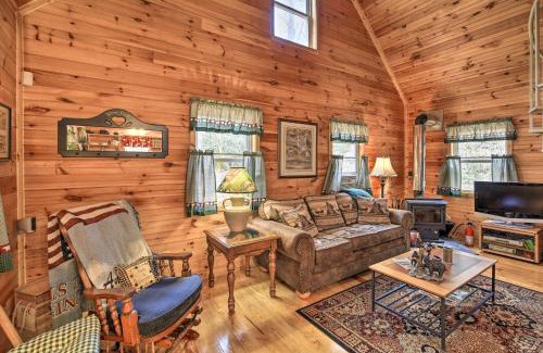 Butler Apartment | Peaceful Mountain City Cabin with Porch and Fire Pit