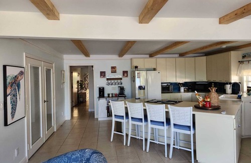 Summerland Key Cottage | Peaceful ocean front cottage.