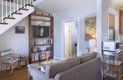 Key West Historic District House | Peaceful One Bedroom Retreat Located Blocks From Duval Street And The Harbor.