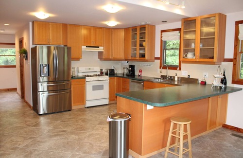 Pittsboro House | Peaceful, Private Treehouse on Terell's Creek