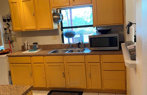 Poinciana House | Peaceful Stay at Grandma’s Home
