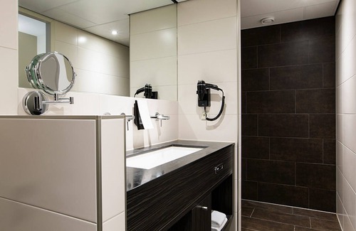Berg en Dal Hotel | Peaceful Stay! Onsite Dining, Free Parking! Close to Vrijheidsmuseum!