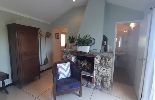 Bargemon Apartment | Peaceful Studio with garden close to the village