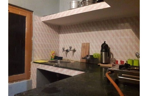 New Manali Apartment | Peaceful & Tiny Studio Apartment @Manali w/Wi-Fi + Kitchen, Centrally Located.