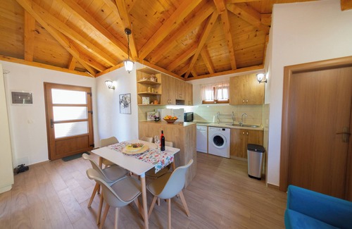 Lapcici Apartment | Peaceful Two-Bedroom Apartment with Private Pool