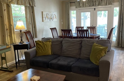 Sorrento House | ￼ Peaceful Two Bedroom Guest House near Wekiva River and State Parks ￼