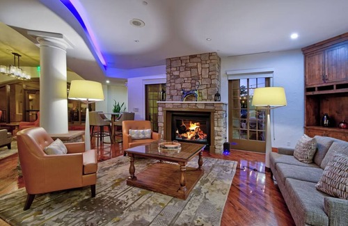 Los Gatos House | Peaceful Unit with Outdoor Pool, Balcony Free Parking in California