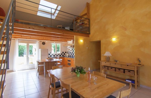 Calamane Villa | Peaceful Villa in Calamane with Private Pool