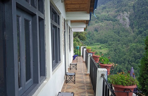 Kharsali House | Peaceful Village Homestay with Fresh Air & Naturen Cozy Rural Homestay