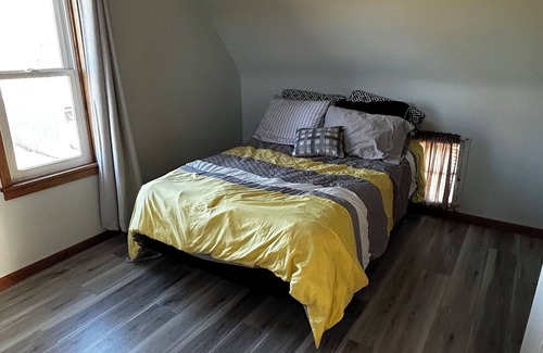 Springdale Other | Peaceful working farmhouse near Ord Ne.
