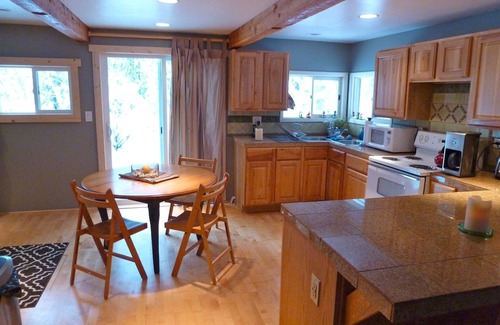 Swan Lake Cabin | Peacful and cozy cottage in the mountains