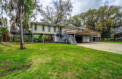 Brazoria House | Peaches Retreat on the San Bernard River
