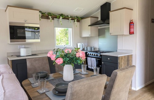 Swannington Cottage | Peacock Lodge