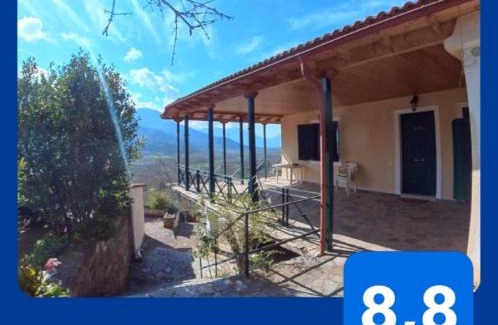 Feneos House | Peak heaven