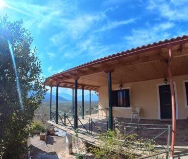 Feneos House | Peak heaven