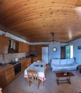 Feneos House | Peak heaven