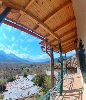 Feneos House | Peak heaven