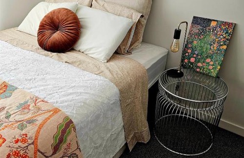 Lake Hayes House | Peak to Pad in 25 Minutes