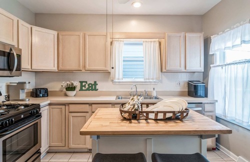 Forest Park House | Pearly Gates | 3 Bed | Sleeps 5 | w/2-Car Garage