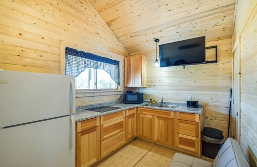 Blanchardville Cabin | Pecatonica River Cabin ~ 9 Mi to Yellowstone Lake