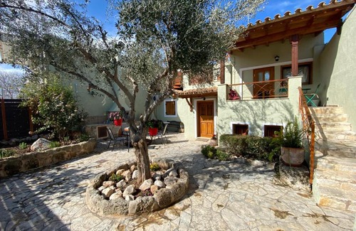 Archea Korinthos House | Pegasus House