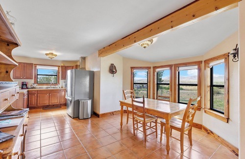 Alpine House | Peggy's View - Uplifting, Cozy, Mountain Views