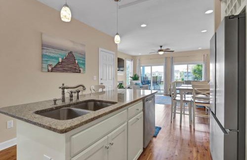 Carolina Beach House | Pelican Pleasure by Sea Scape Properties
