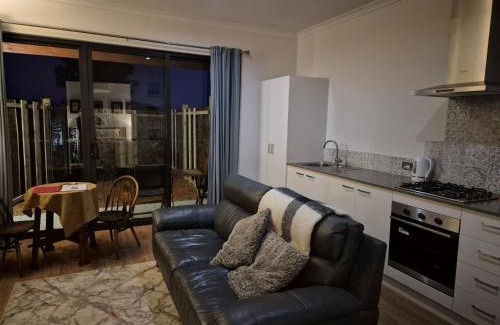 Pemberton Apartment | Pemberton Japanese Garden Studio 2025 Winner Travellers Award
