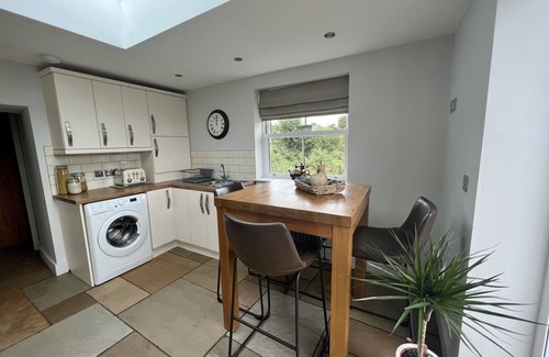 Penderyn Cottage | Penderyn Cottage, Waterfall Country,Brecon Beacons