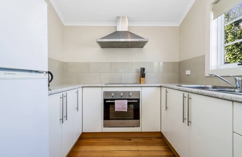 Invermay House | Penfold Cottage 1 km from CBD Launceston Invermay +freeWIFI