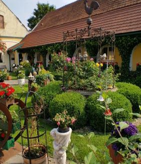 Unterpremstaetten House | Pension Arkadenhof